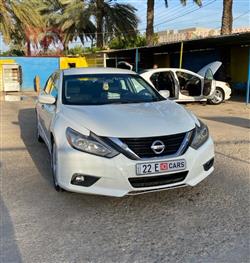 نيسان ألتيما